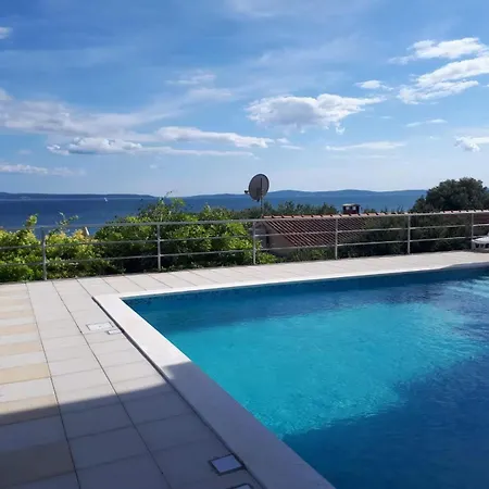 Lo - With Swimming Pool Apartment Split