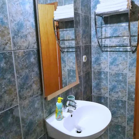 Lo - With Swimming Pool