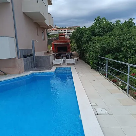 Apartment Lo - With Swimming Pool *